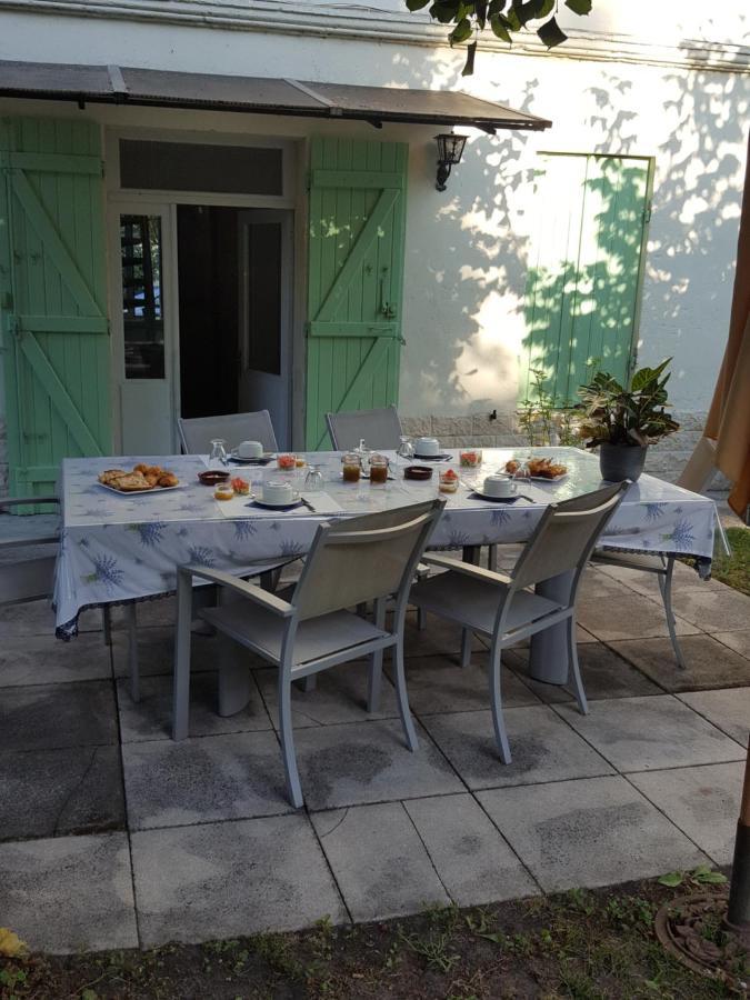 Chez Alexandra Bed & Breakfast Louchats Екстериор снимка